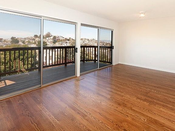 Living/Dining Area
