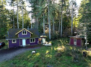 148 Meadow Dr, Saltspring Island, BC V8K1T9