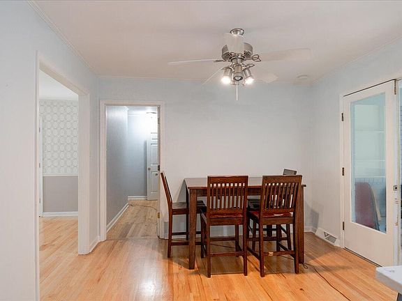 5th image of 481 School St