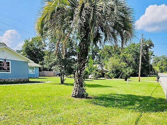 4th image of 1144 SE 44th Ave