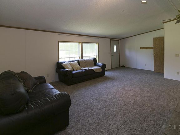 9355StadiumDrive-104