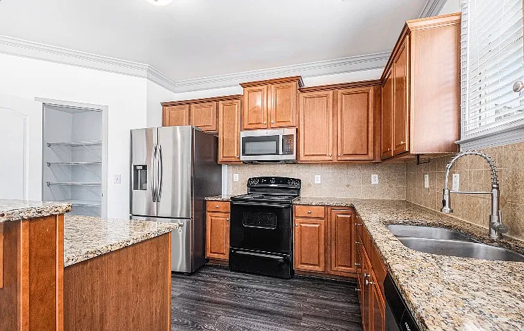 1638 Great Shoals Cir SW — Photo 10