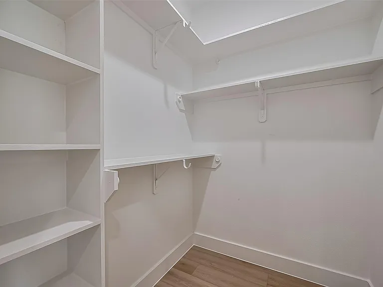 776 Mansfield St — Photo 31