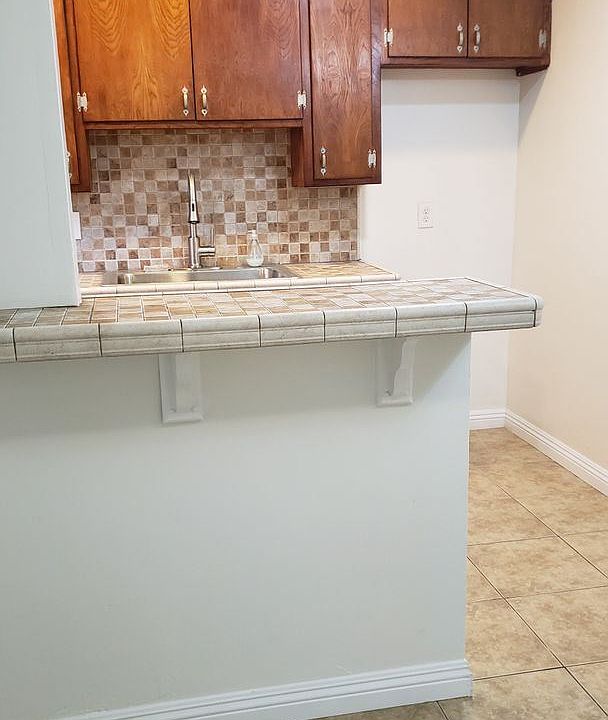 1st image of 6809 Vinevale Ave #G