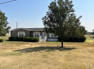 634 Cheyenne View Dr, Great Bend, KS 67530