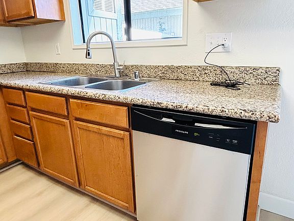 (Downstairs) Kitchen