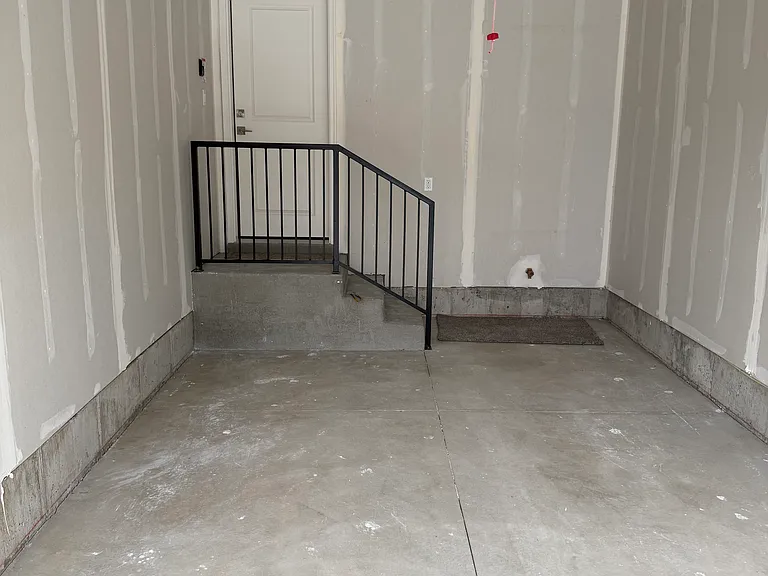 71 N 300 E — Photo 15