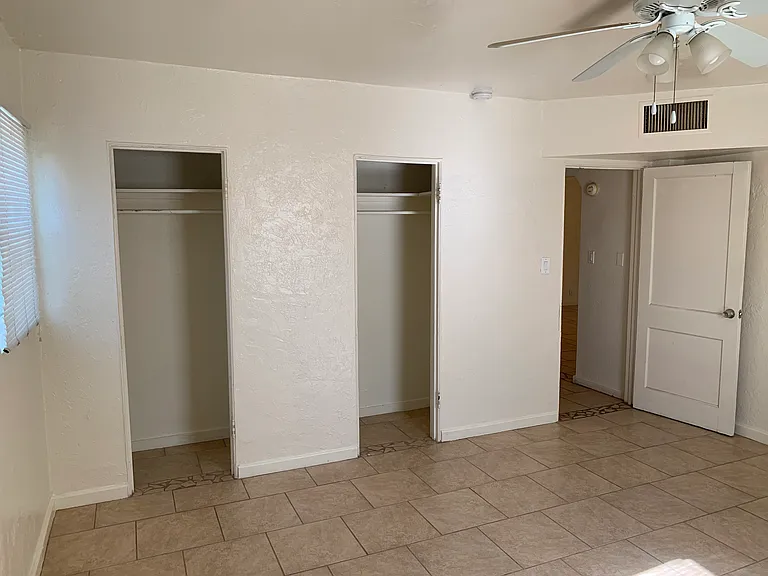 1005 E Water St #2 — Photo 12