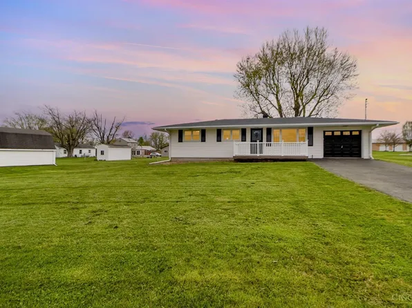 934 Locust Corner Rd, Cincinnati, OH 45245