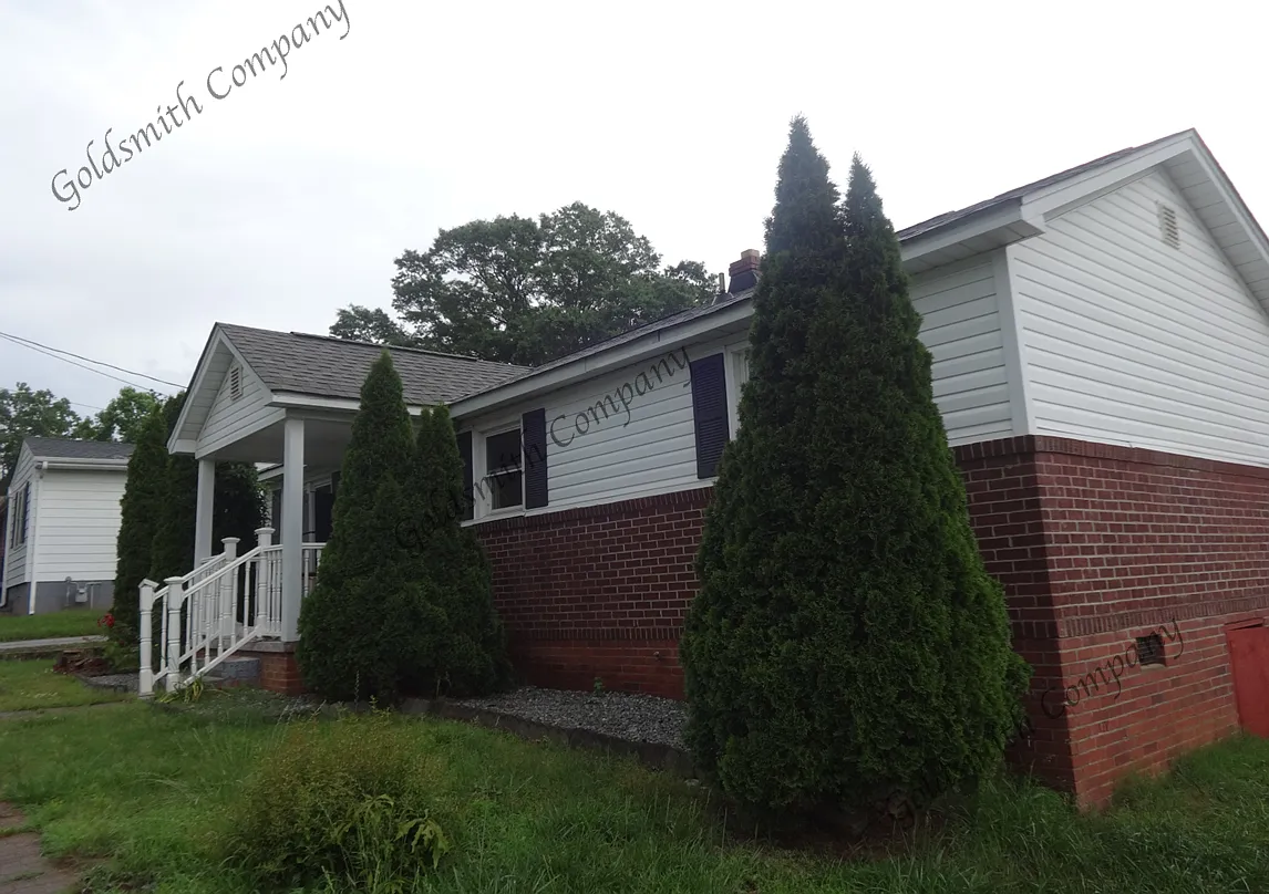2 bed, 1.0 bath, 1000 sqft, $1,250 — Photo 1