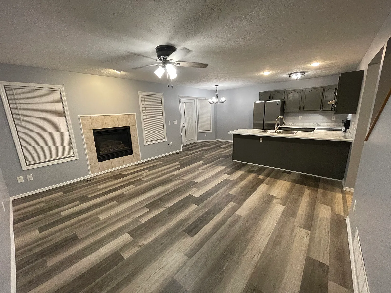 4 bed, 2100 sqft, $2,300 — Photo 4