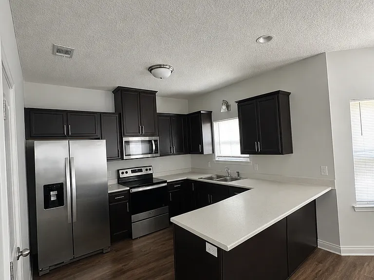 151 Coneflower Ct — Photo 3