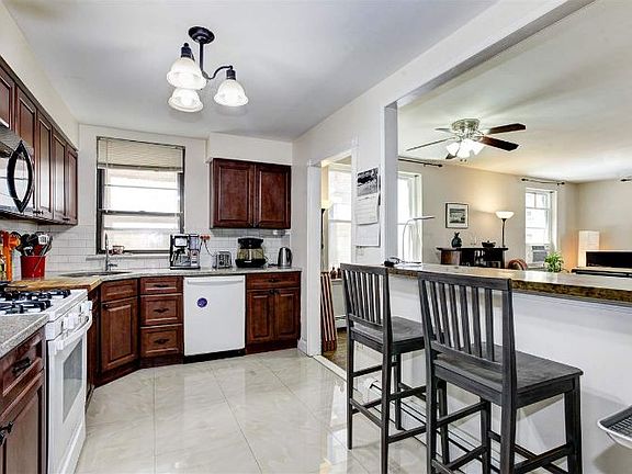 2nd image of 2787 Kennedy Blvd APT 311