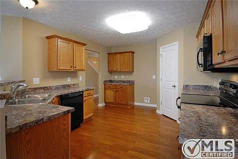 2nd image of 2129 Bluejay Ct #L-183