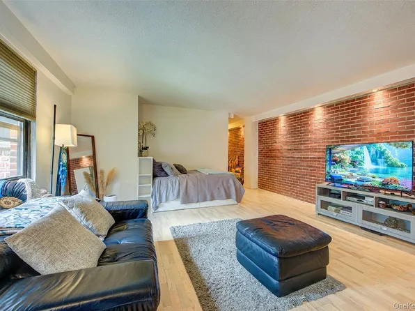 161 Pearsall Drive #3F, Mount Vernon, NY 10552