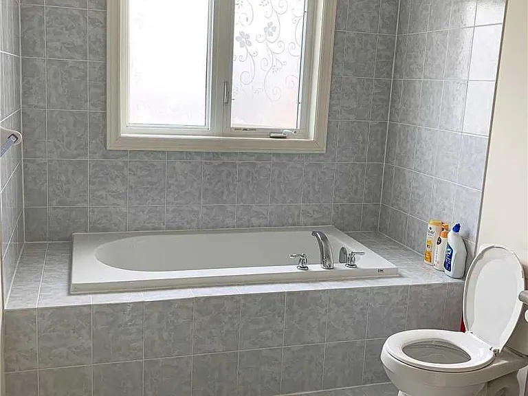 38 William Berczy Blvd — Photo 7