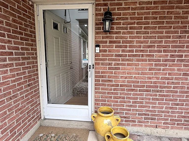 1263 N Wellington Ct N — Photo 11