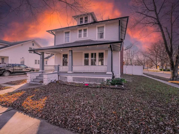 901 E 8th Ave, Winfield, KS 67156