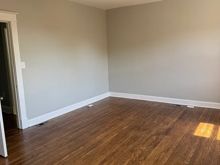 798 N Grantley St — Photo 22