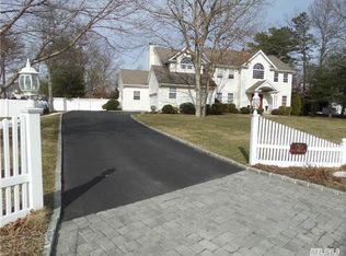 5 Torrington Ln, Shoreham, NY 11786