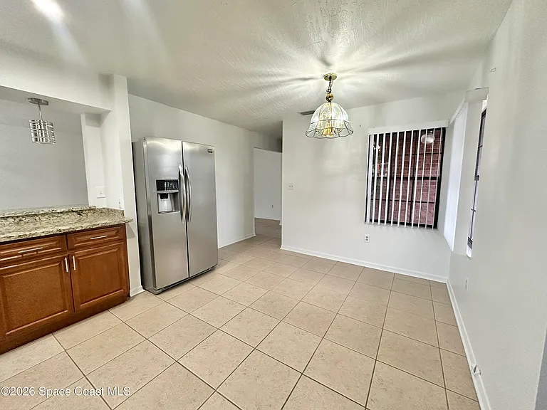 522 Karney Ave NE — Photo 13