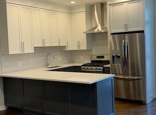 2041 W Crystal St #2, Chicago, IL 60622