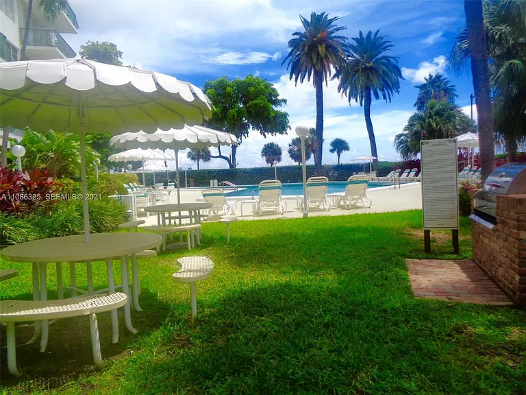 1408 Brickell Bay Dr #2F — Photo 6