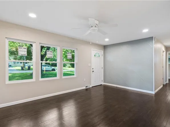 7703 E 113th St, Kansas City, MO 64134