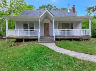 52 Crescent Bow, Ridge, NY 11961