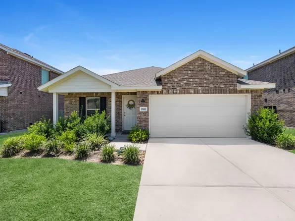 9911 Stoney Spring Ln, Baytown, TX 77521