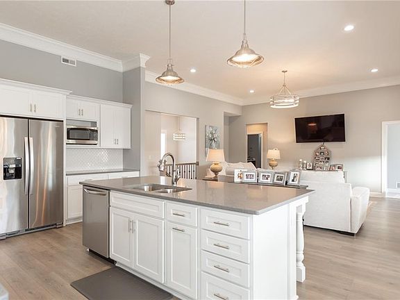 5th image of 12526 Class Ave NW