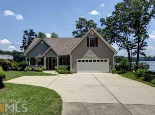 288 Roberts Point Rd, Jackson, GA 30233