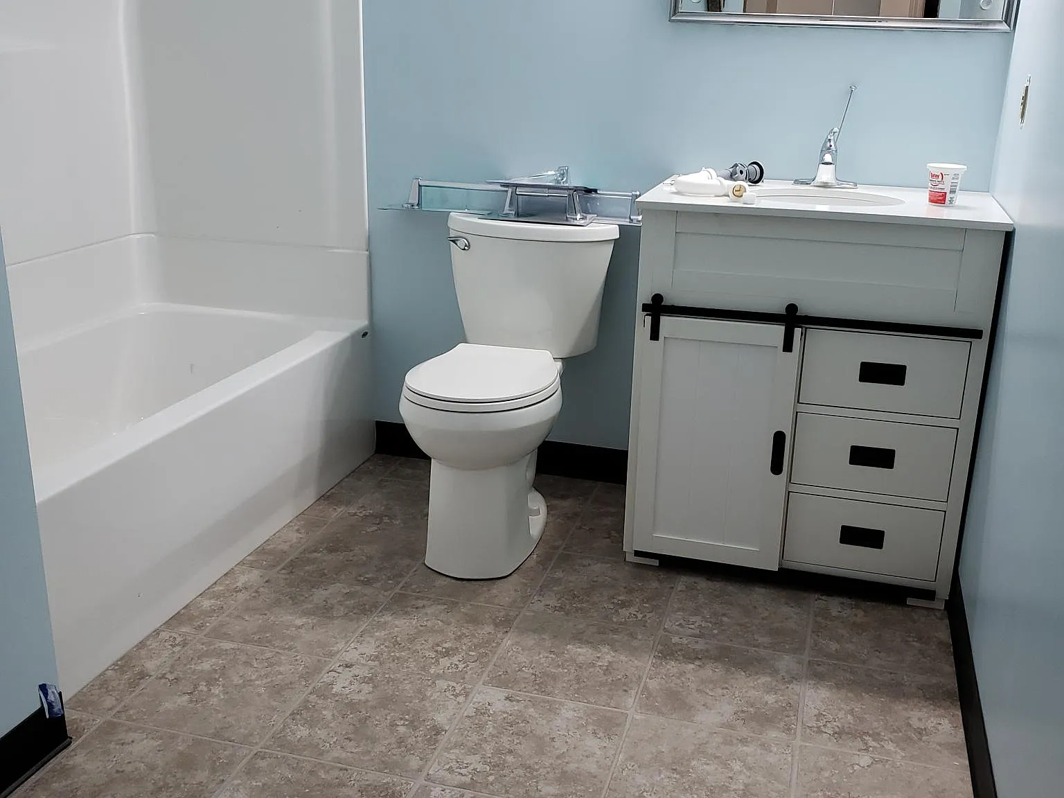 2 bed, 850 sqft, $875 — Photo 3