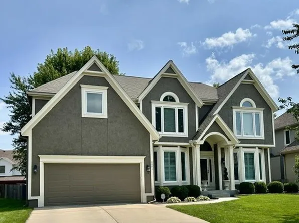 8001 W 130th St, Overland Park, KS 66213