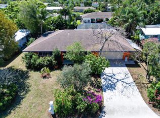 718 SW 27th Pl, Boynton Beach, FL 33435