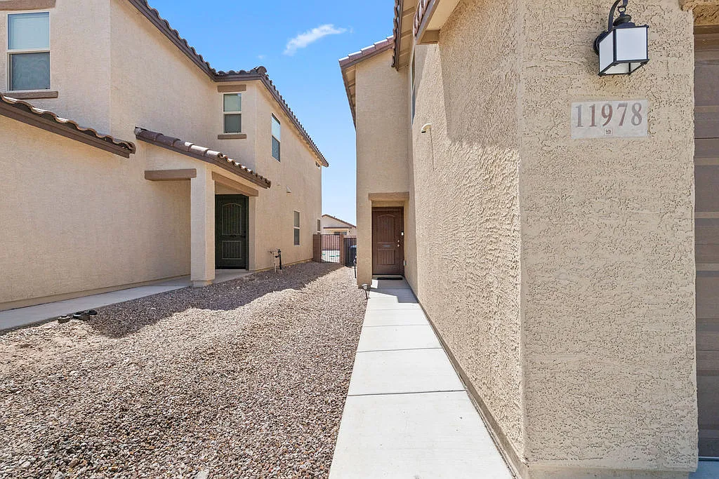 3 bed, 2.5 bath, 1512 sqft, $1,850 — Photo 2