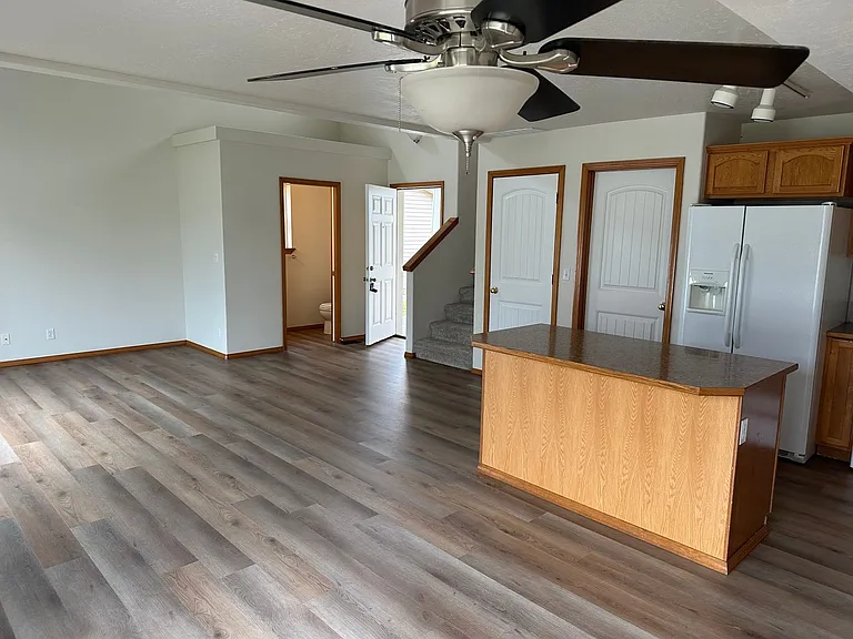 6369 W Trestle St — Photo 3