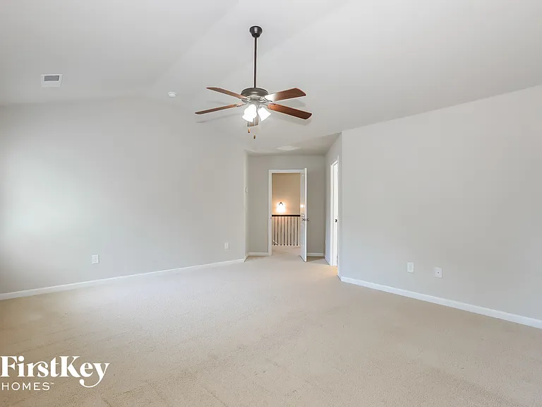 727 Hot Springs Trl — Photo 6