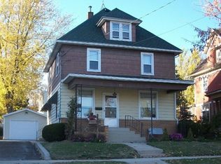 926 N Spring St, Beaver Dam, WI 53916