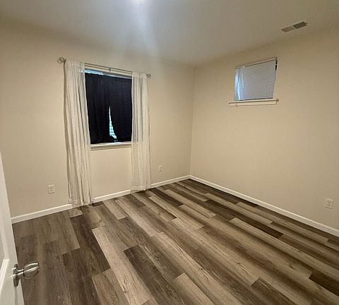5th image of 414 N State St #1