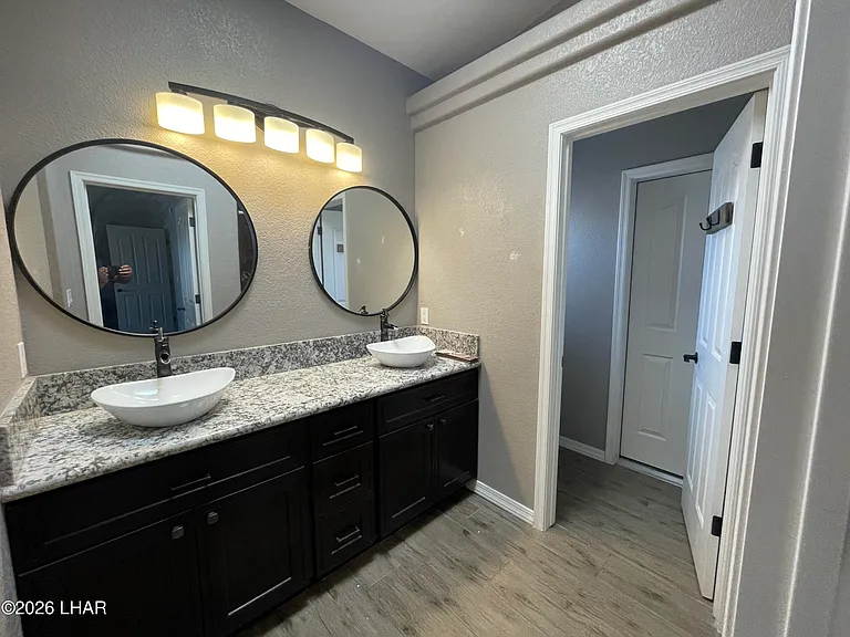 3025 Daytona Ave — Photo 12
