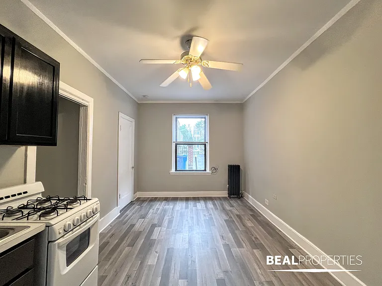 3831 N Fremont — Photo 11