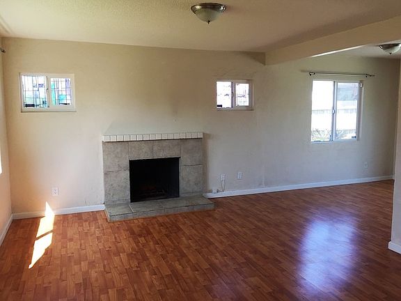 3rd image of 7458 Gribble St