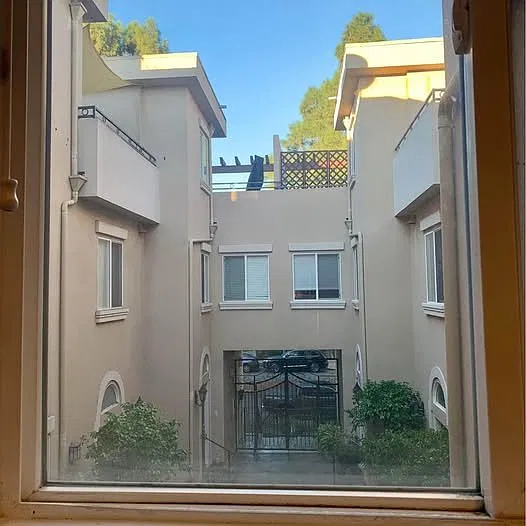 1 bed, 1.5 bath, 800 sqft, $1,250 — Photo 2