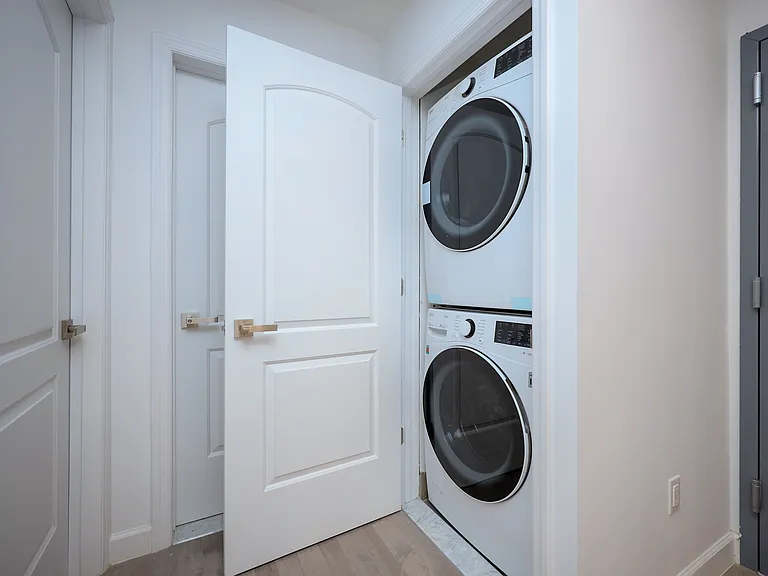 1755 Benson Ave #3C — Photo 3