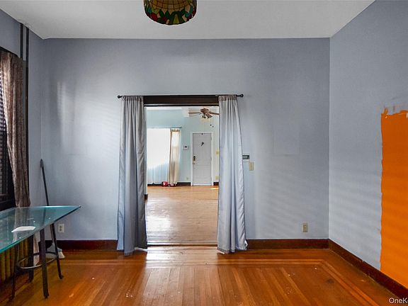 5th image of 103 Rochelle Street
