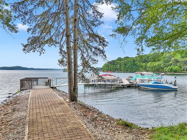 3 Harbour View Dr, Salem, SC 29676