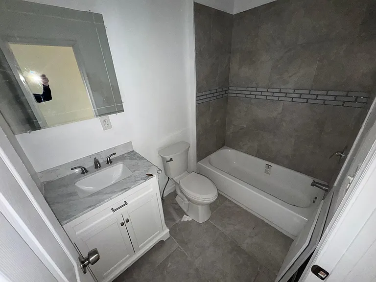 826 S 15th St #3F — Photo 4