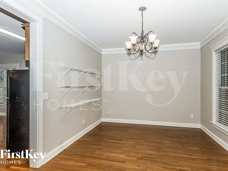 205 Barberry St — Photo 6