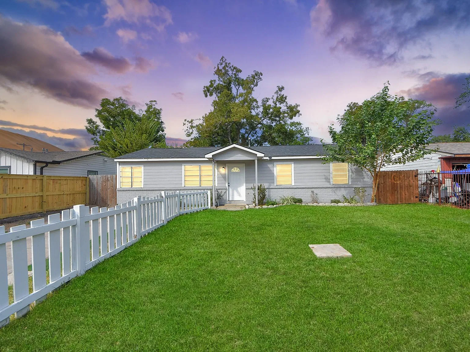 3 bed, 1.5 bath, 1095 sqft, $1,700 — Photo 4